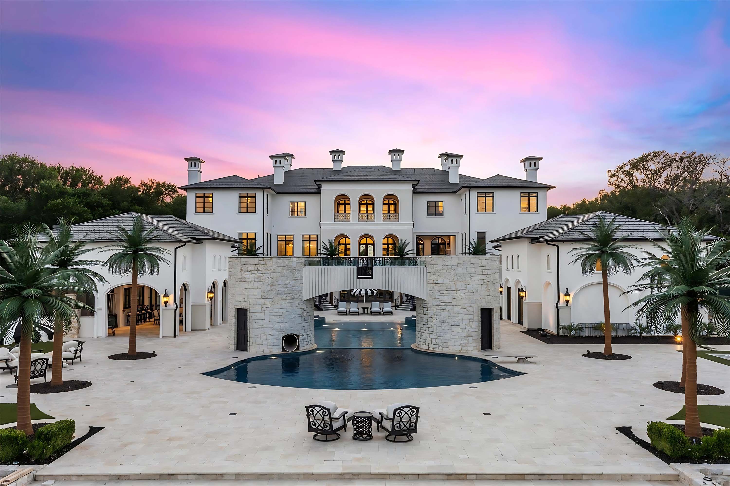 154A△ The Blue Mansion 108P Spectacular Southlake Estate Headed To The Auction Block via