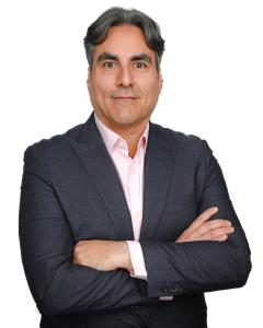 SuccessBooks® is proud to announce a powerful new collaboration with Oliver Fernandez who will co-author the highly anticipated book, “Lead with Empathy”, alongside world-renowned negotiation expert Chris Voss and a distinguished group of thought leaders and entrepreneurs from around the world