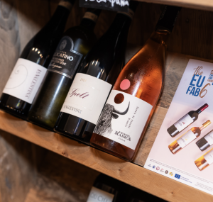 wine stores uk shelf