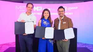 Left to right: Philipp Knuepfer (Chief Operating Officer, METT Singapore), Jasmine Ho (Founder and Managing Partner, The MasterPlan), and Adam Piperdy (Founder and Chief Experience Officer, UPGroup Asia) at the partnership signing.