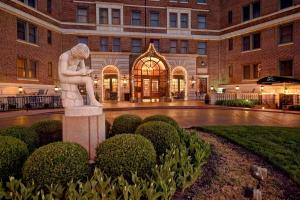 The Raphael Hotel