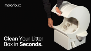 Moonbox uses a manual rotation to separate clumps from clean litter without motors, sensors or electricity. Photo courtesy of Moonbox.