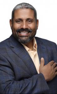 His trajectory reflects the potential of Dominican professionals to build careers that transcend geographic boundaries and contribute to institutions and communities beyond their homeland.