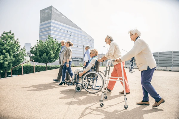 Mobility Aid Solutions: Top Medical Mobility Reveals 2024’s Top Breakthroughs 5 Elderly seniors living independently and joyfully using advanced mobility aids.