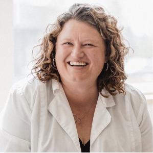 Dentistry Expert Dr. Ashley Ulmer Explains Effects of Sugar on Teeth and How to Protect Enamel in HelloNation 7 Dr. Ashley Ulmer