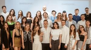 team of awesomic